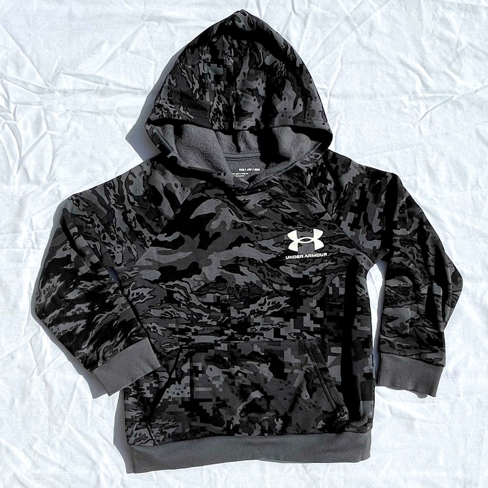 Under Armour Boys Black & Gray Camo Hoodie, Size YXS
